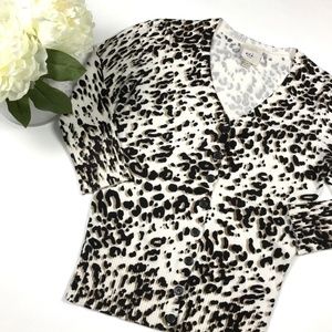 Eci New York Cardigan Sweater Leopard Animal Print